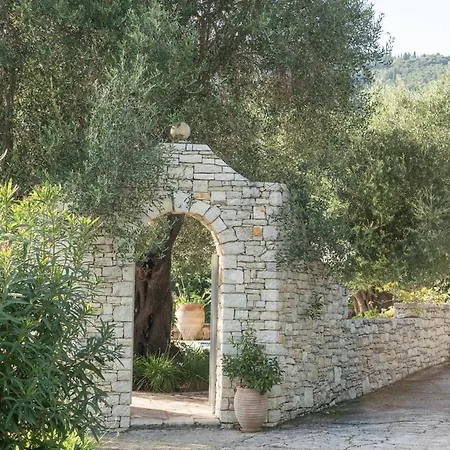 Villa Avra *